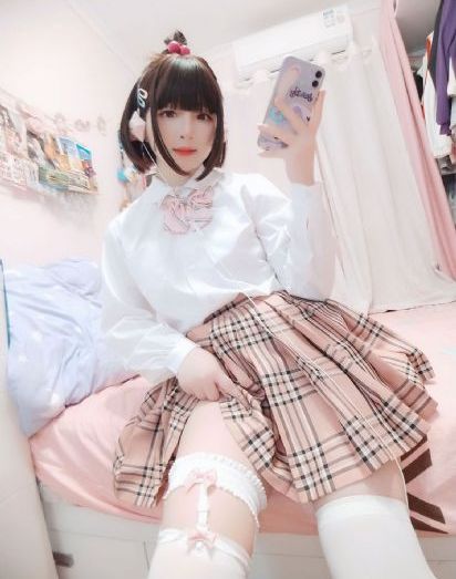 国产美女黑色丝袜在线_720HD在线观看