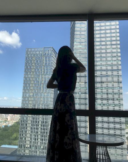 亚洲人人在线_高清迅雷电影在线