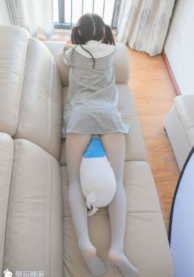 他揉捏她两乳不停呻吟A片一区_1080P免费高清观看
