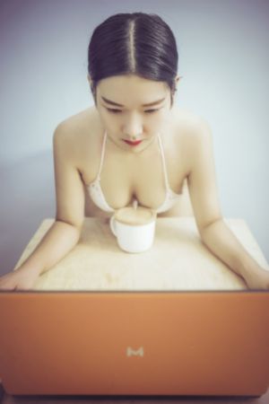 真人真实毛片免费观看_HD免费在线观看