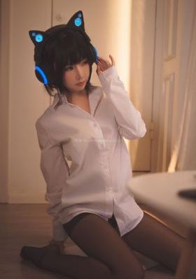 白丝女仆被调教喷水免费视频_蓝光手机免费观看完整
